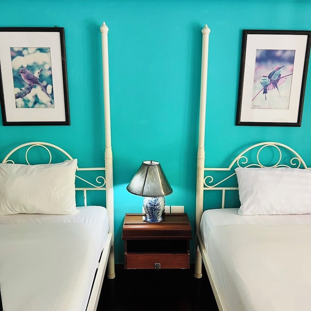 SUPERIOR, TWIN BEDS