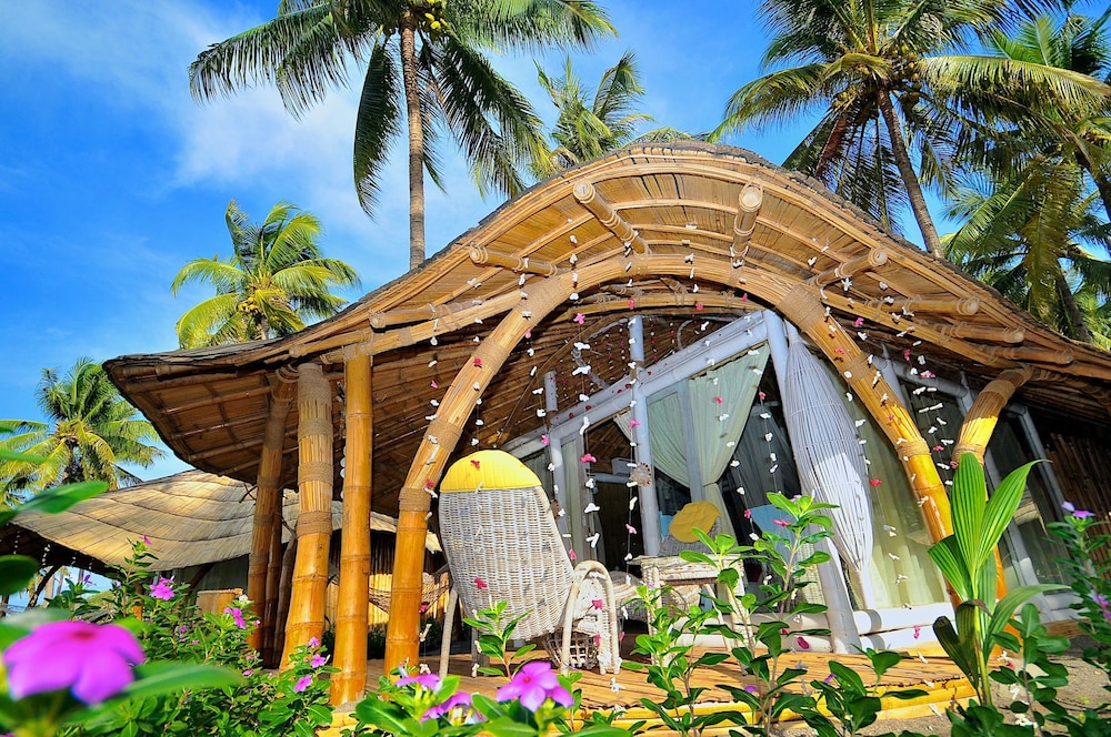 Coconut Garden Beach Resort 3/47