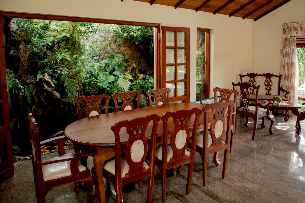 Villa Shade 27/50