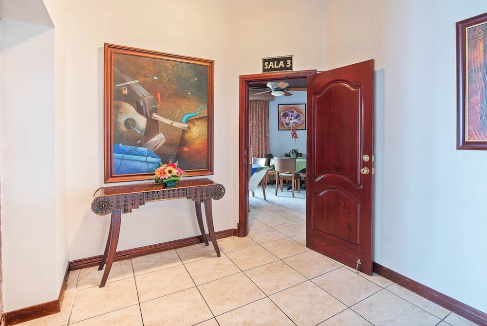 Hotel Casa Roland San Jose 6/59