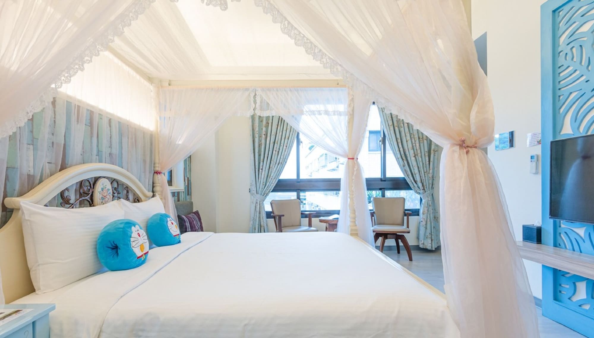DELUXE, DOUBLE BED, PRIVATE BATHROOM