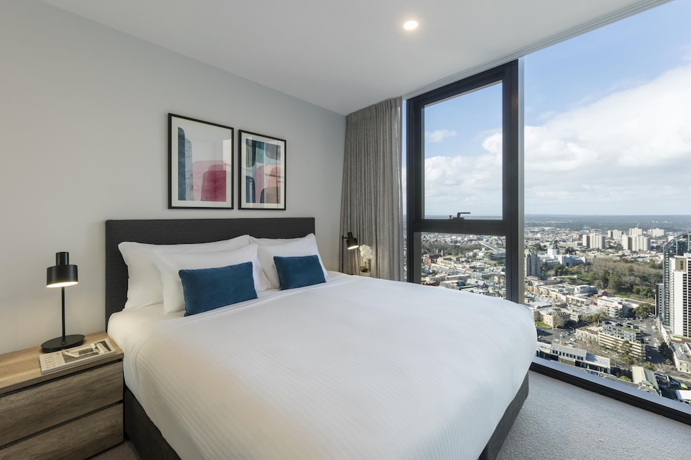 Avani Melbourne Central Residences 28/76