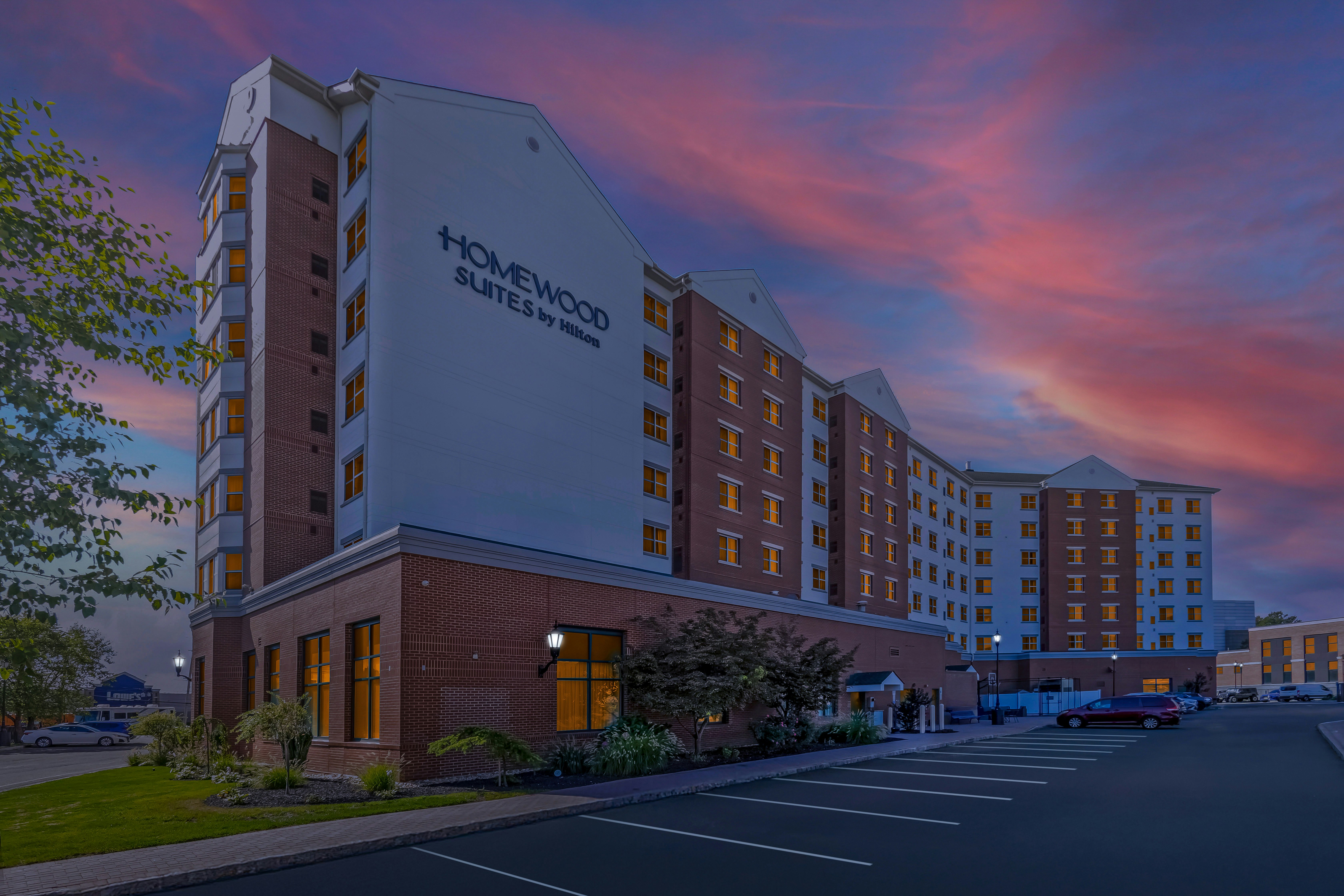 Homewood Suites by Hilton East Rutherford - Meadowlands, NJ 11/81