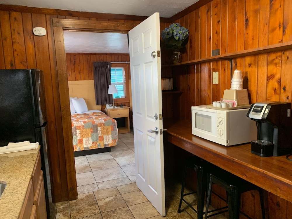 Rodeway Inn And Suites 57/71