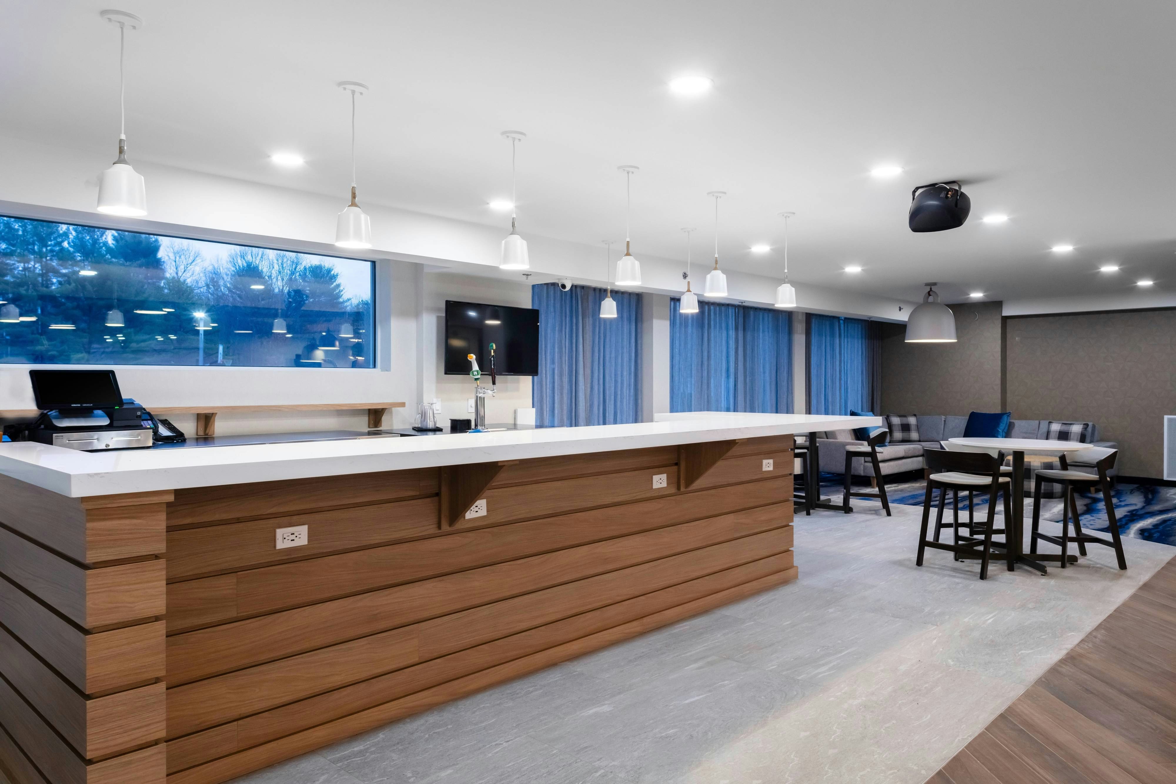 Fairfield Inn & Suites by Marriott Springfield Enfield 6/23