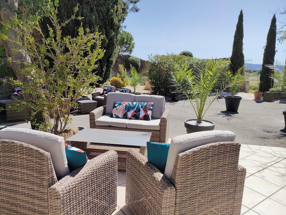 AUBERGE COTE JARDIN 37/56