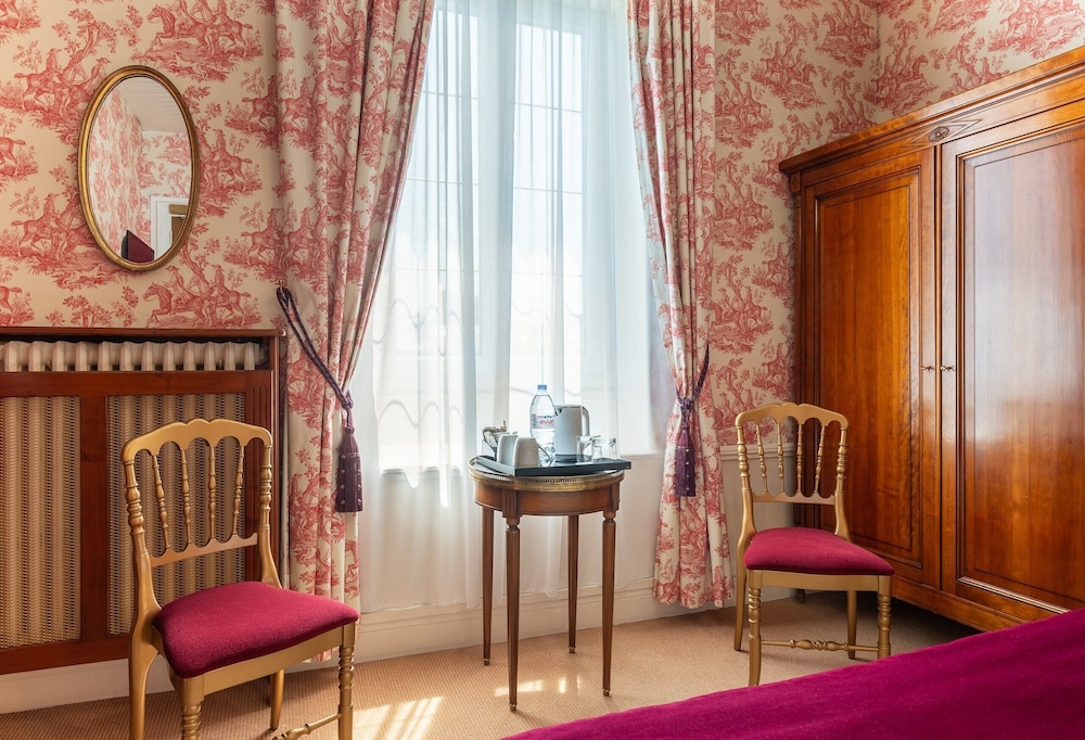 Grand Hotel Des Templiers 51/68