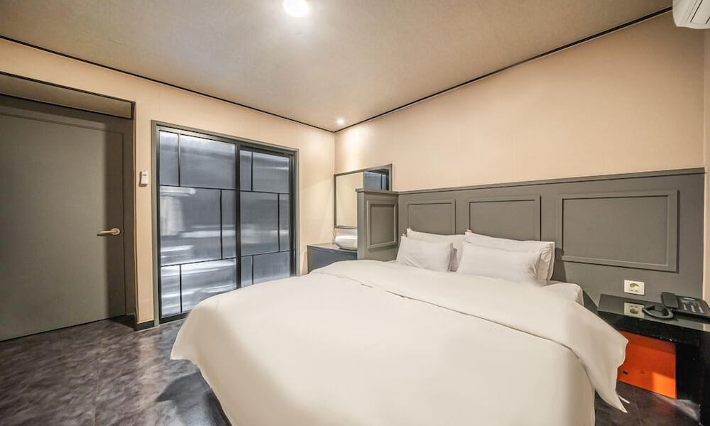 Sintanjin Hotel Box Daejeon 11/50