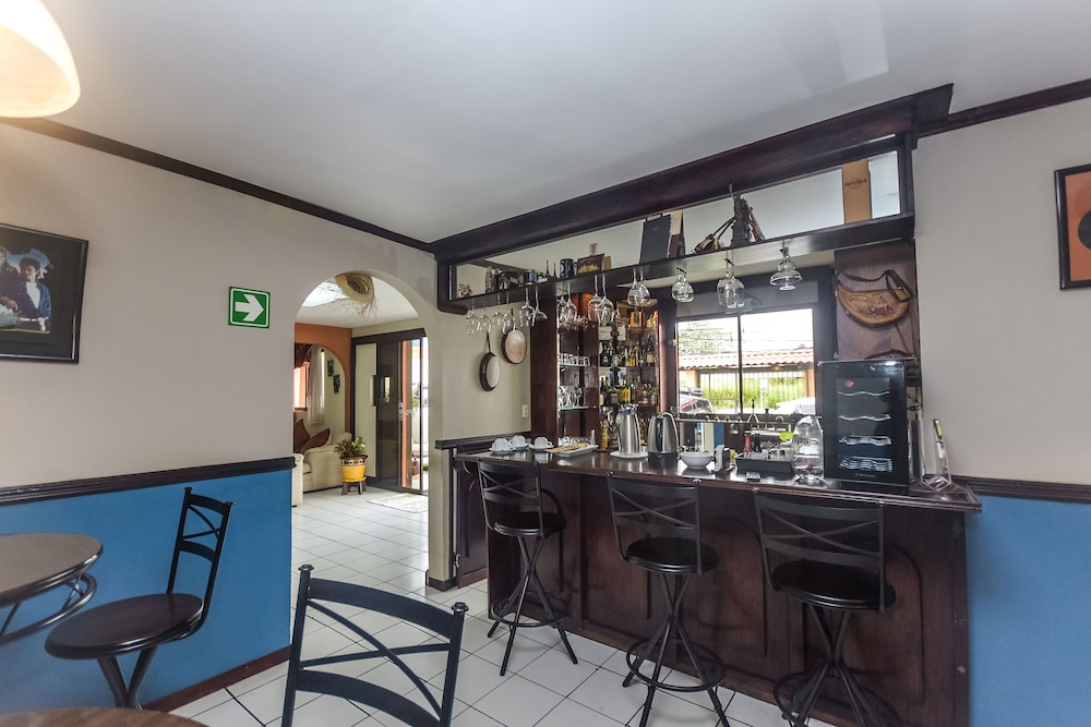 Berlor Airport Inn 34/50