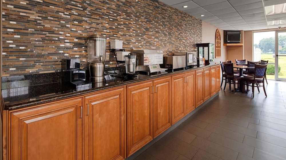 Best Western Adena Inn 27/38