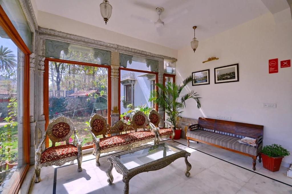 Oyo 6549 Hotel Gorbandh 32/47