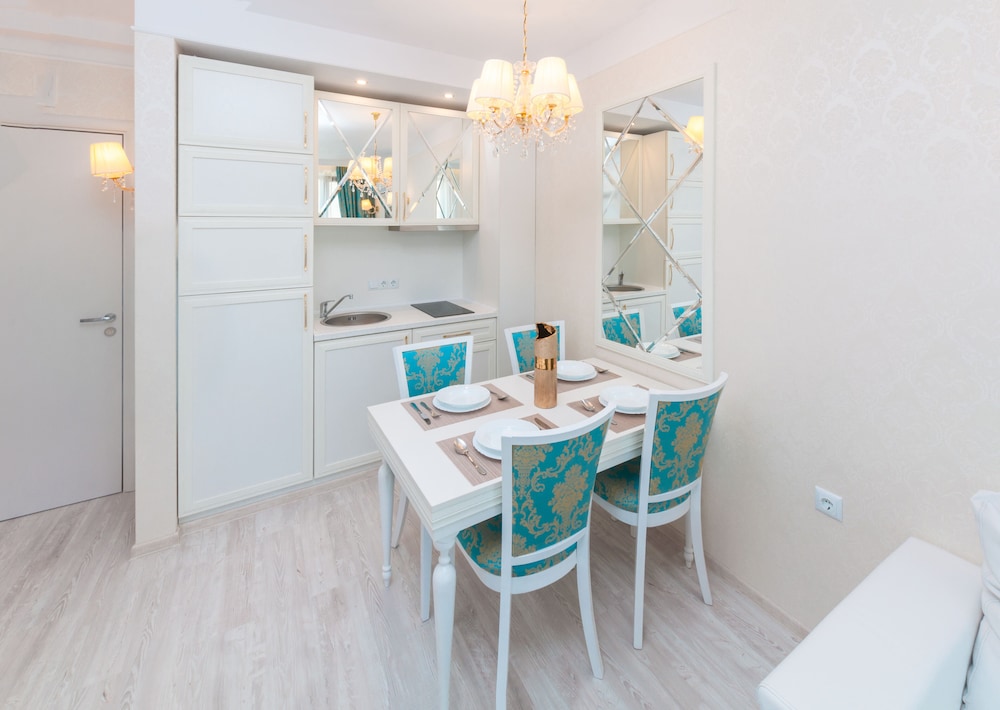 Harmony Suites 11, 12 Grand Resort 39/50