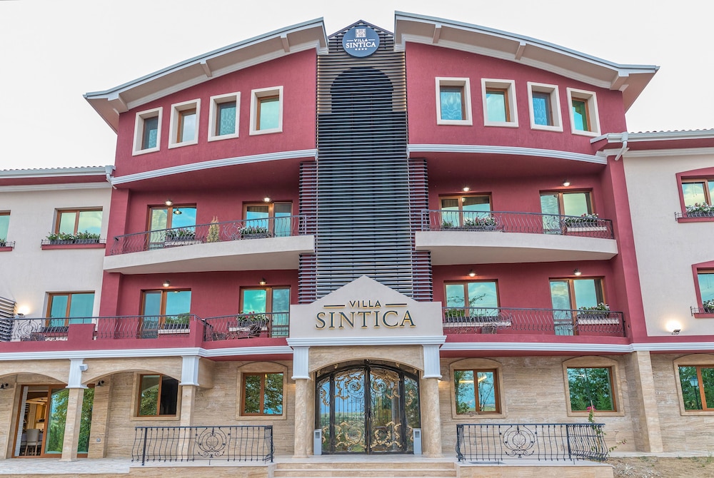 Villa Sintica 2/50