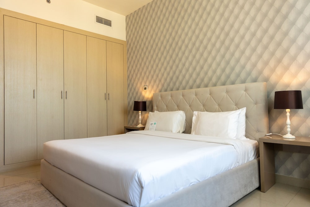 Barcelo Residences Dubai Marina 12/50