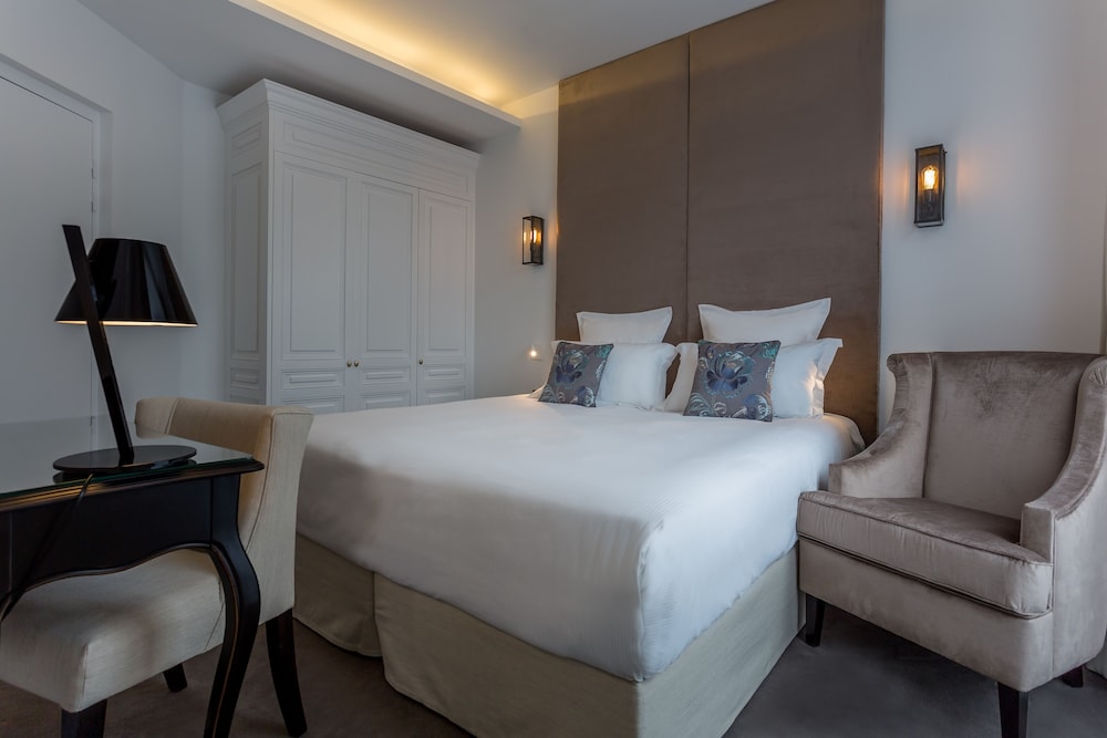 HOTEL LA COMTESSE 4/59