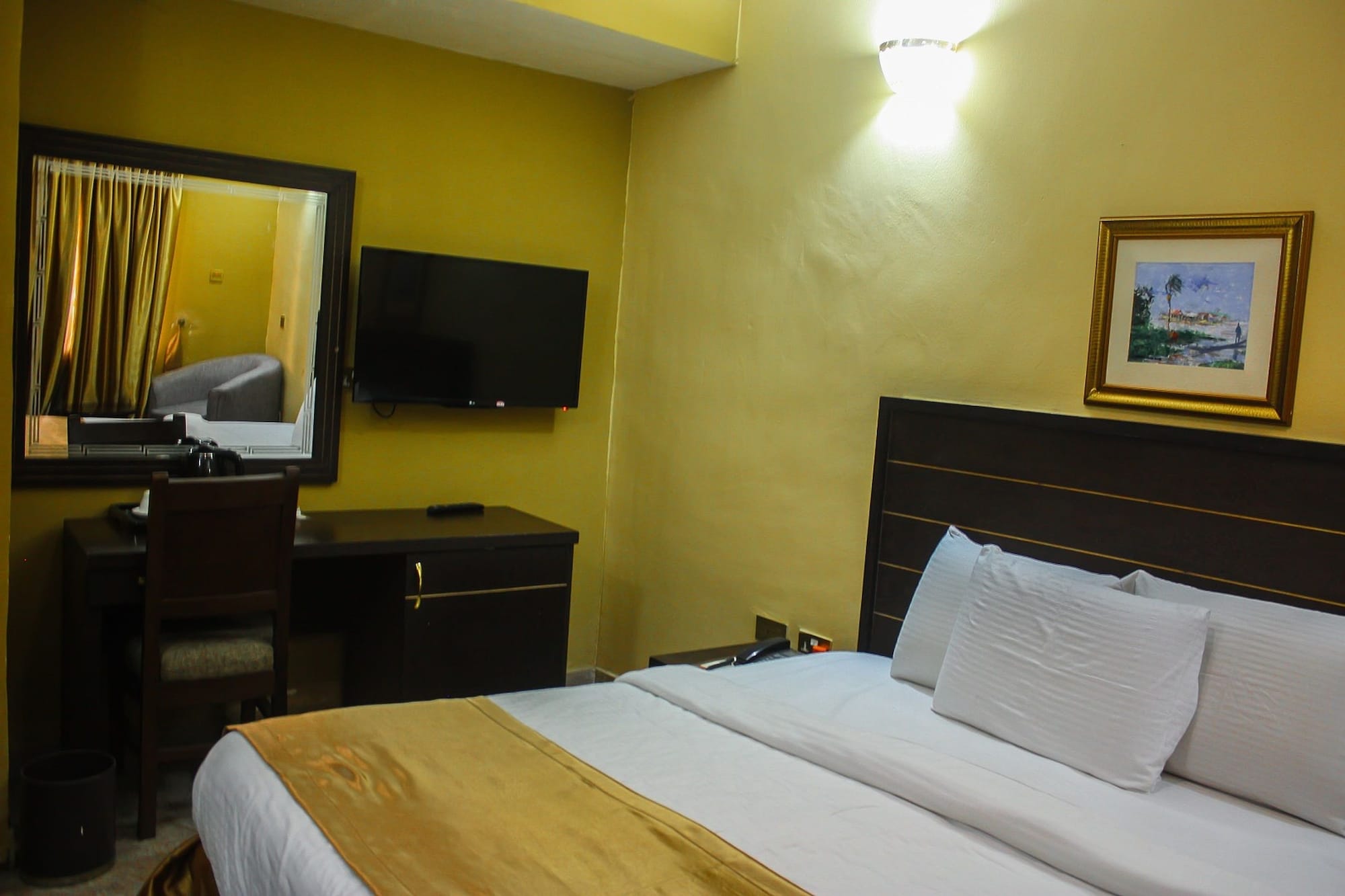 2 BEDROOMS, APARTMENT