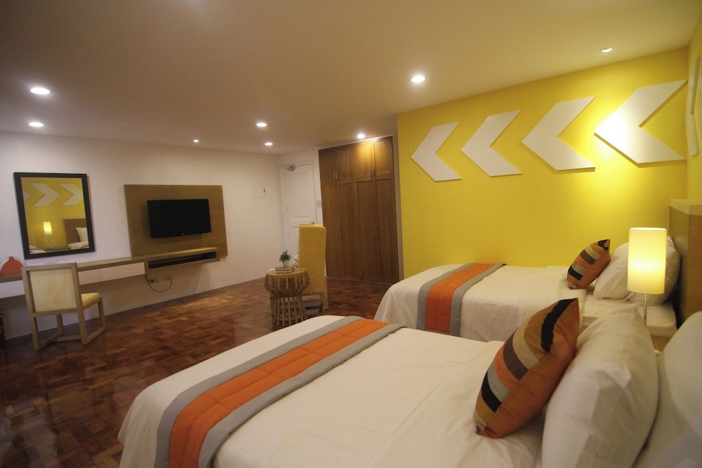 Bryan Condominium Suites 29/66