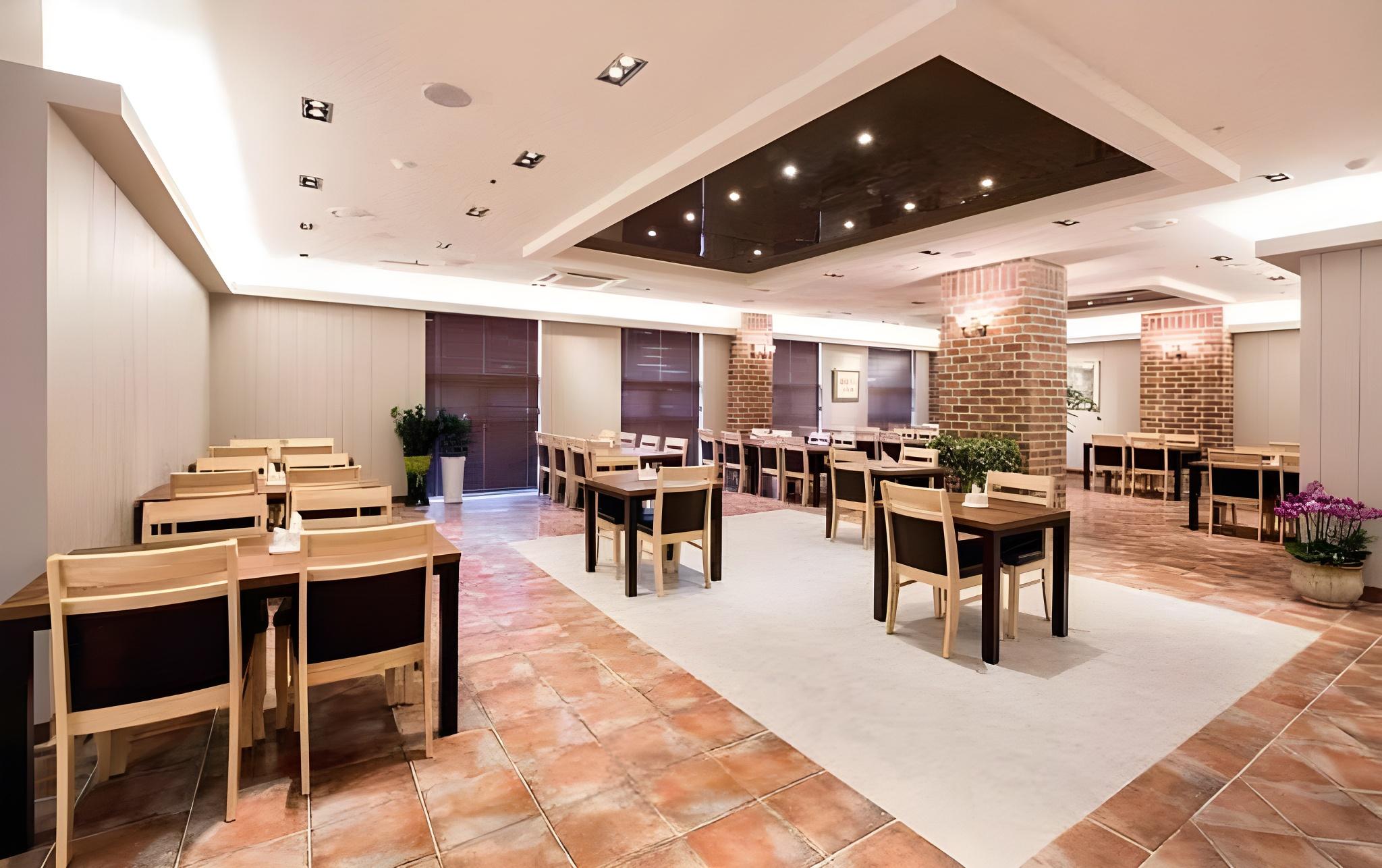 Maple Hotel 22/35