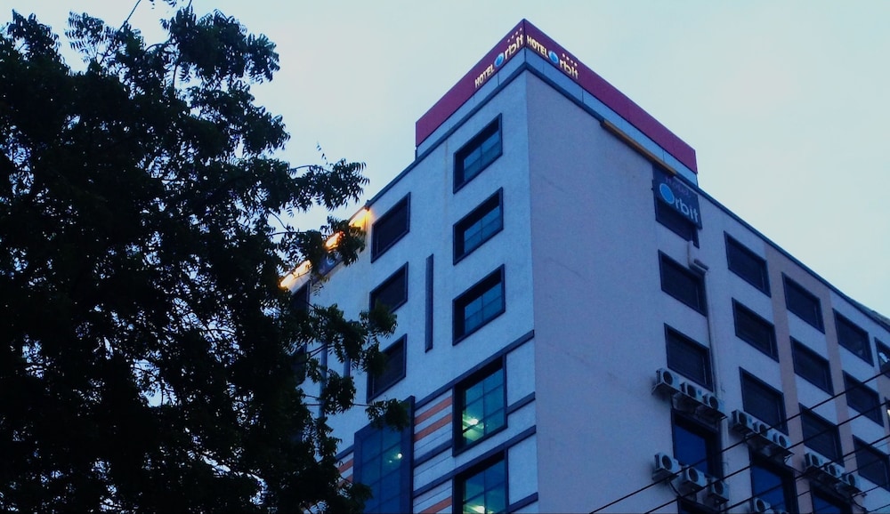 Hotel Orbit 5/52