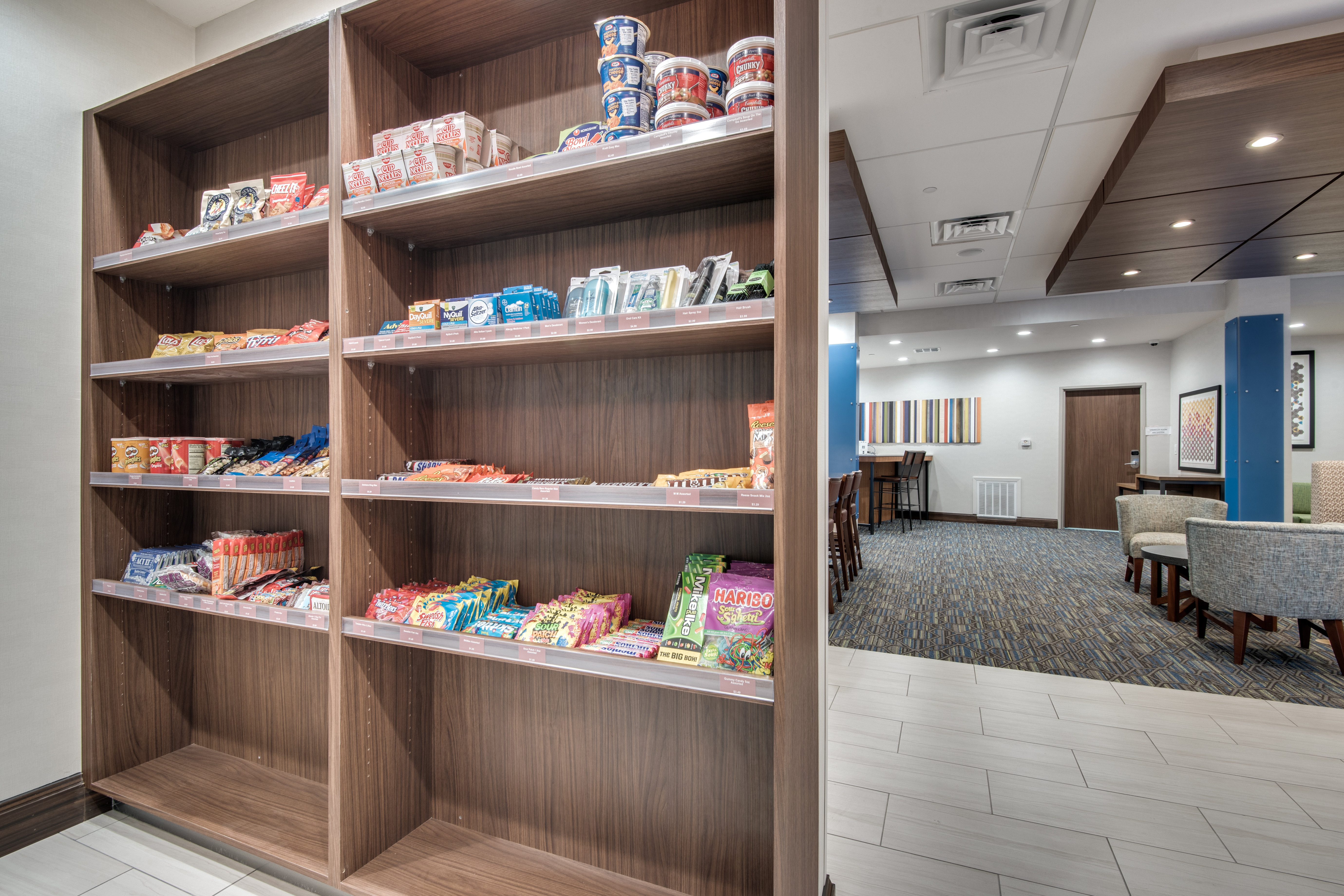 Holiday Inn Express And Suites Dallas North Addison 11/64