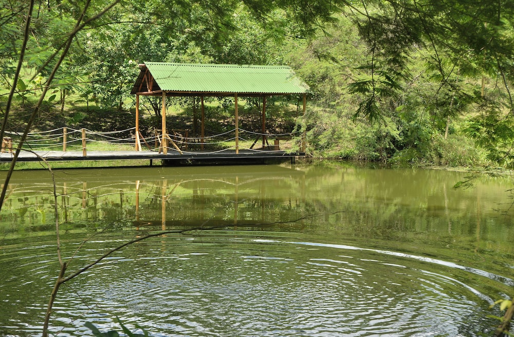 Eco Hotel Summer Usiacuri 38/47