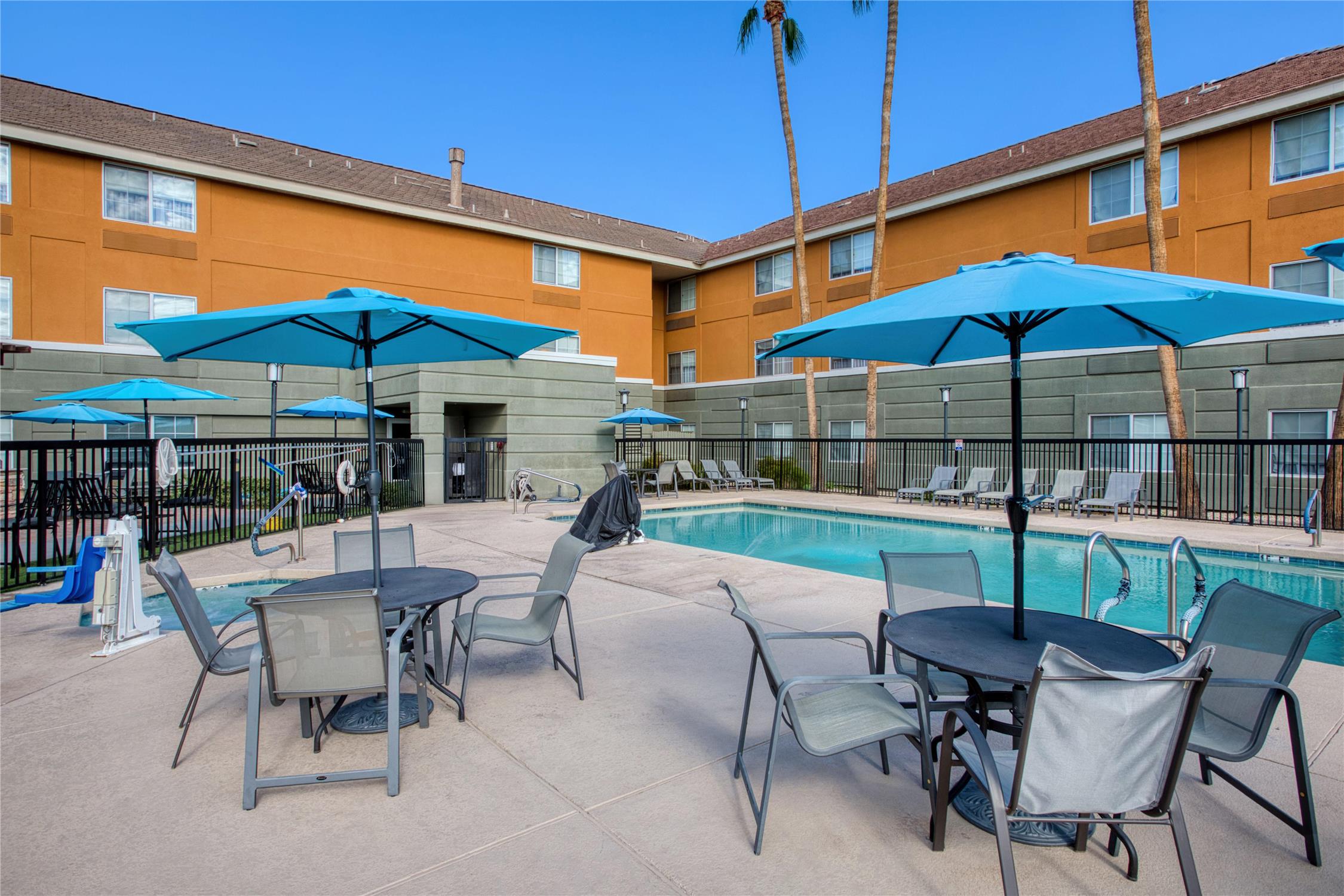 Best Western North Phoenix Hotel 62/76