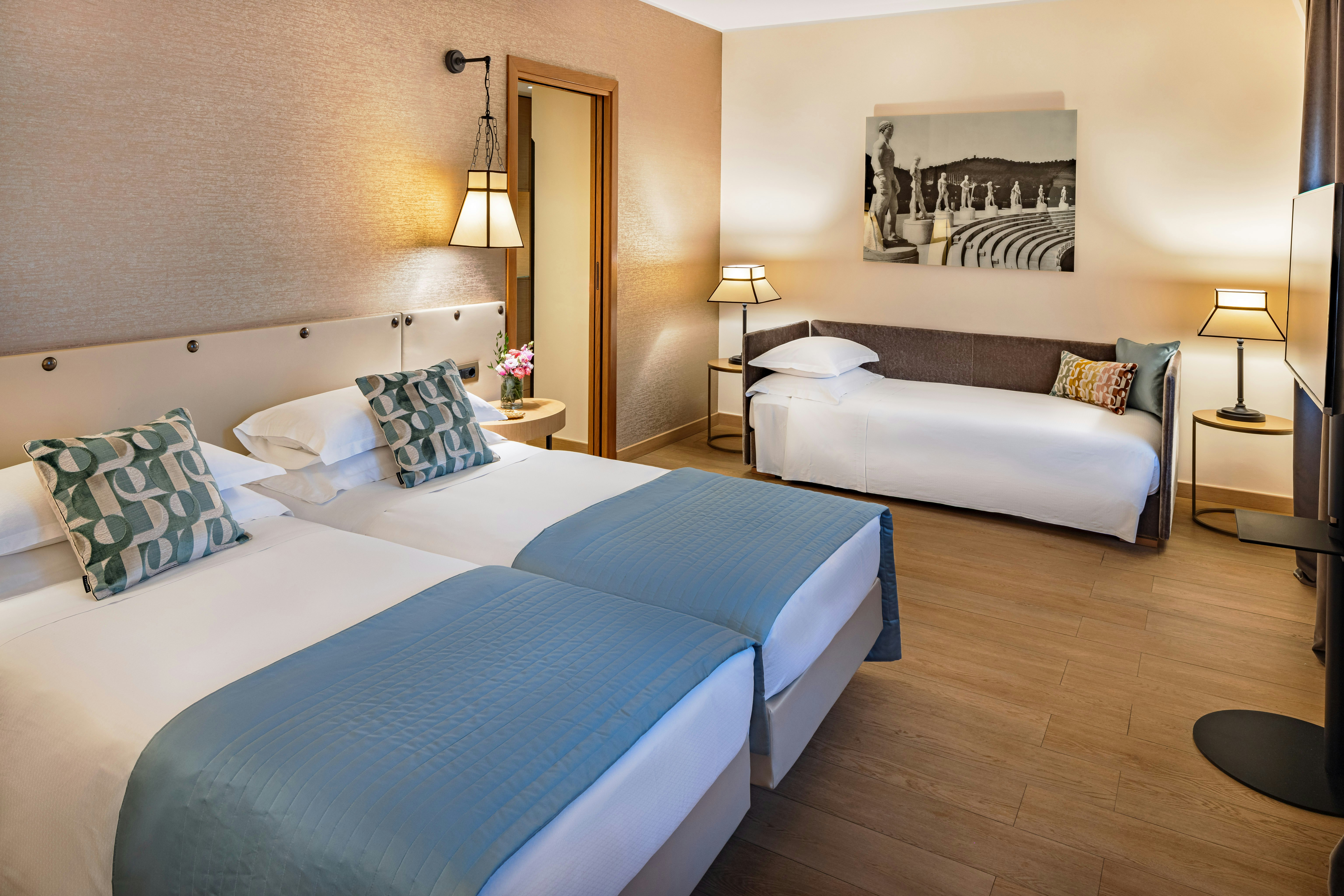 ROOM, TRIPLE