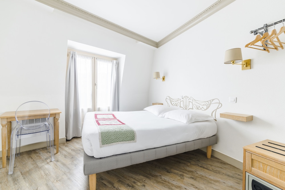 HOTEL KORNER MONTPARNASSE 14/50