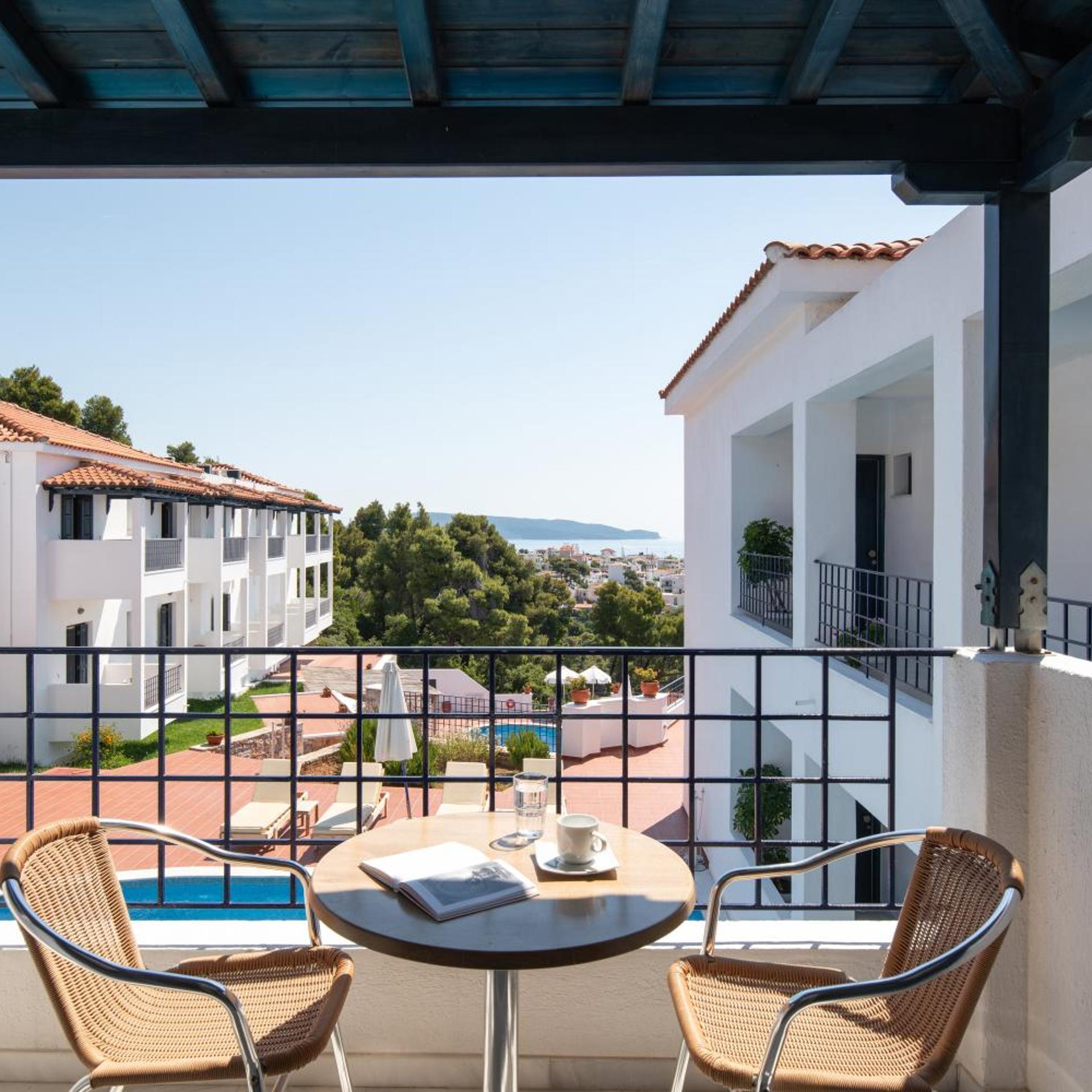 Atrium Hotel Alonissos 53/58