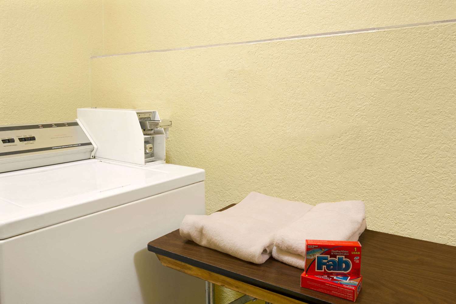 Garnet Inn and Suites Orlando 24/24