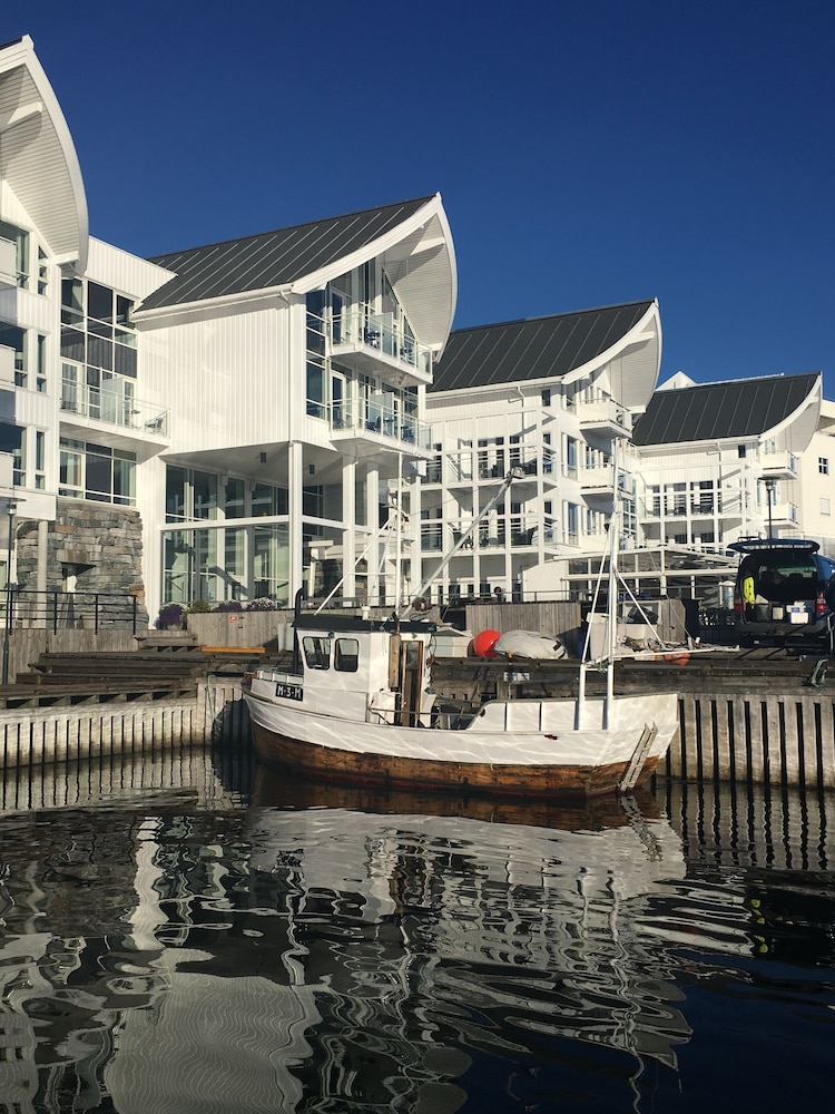 Hotell Molde Fjordstuer 33/37