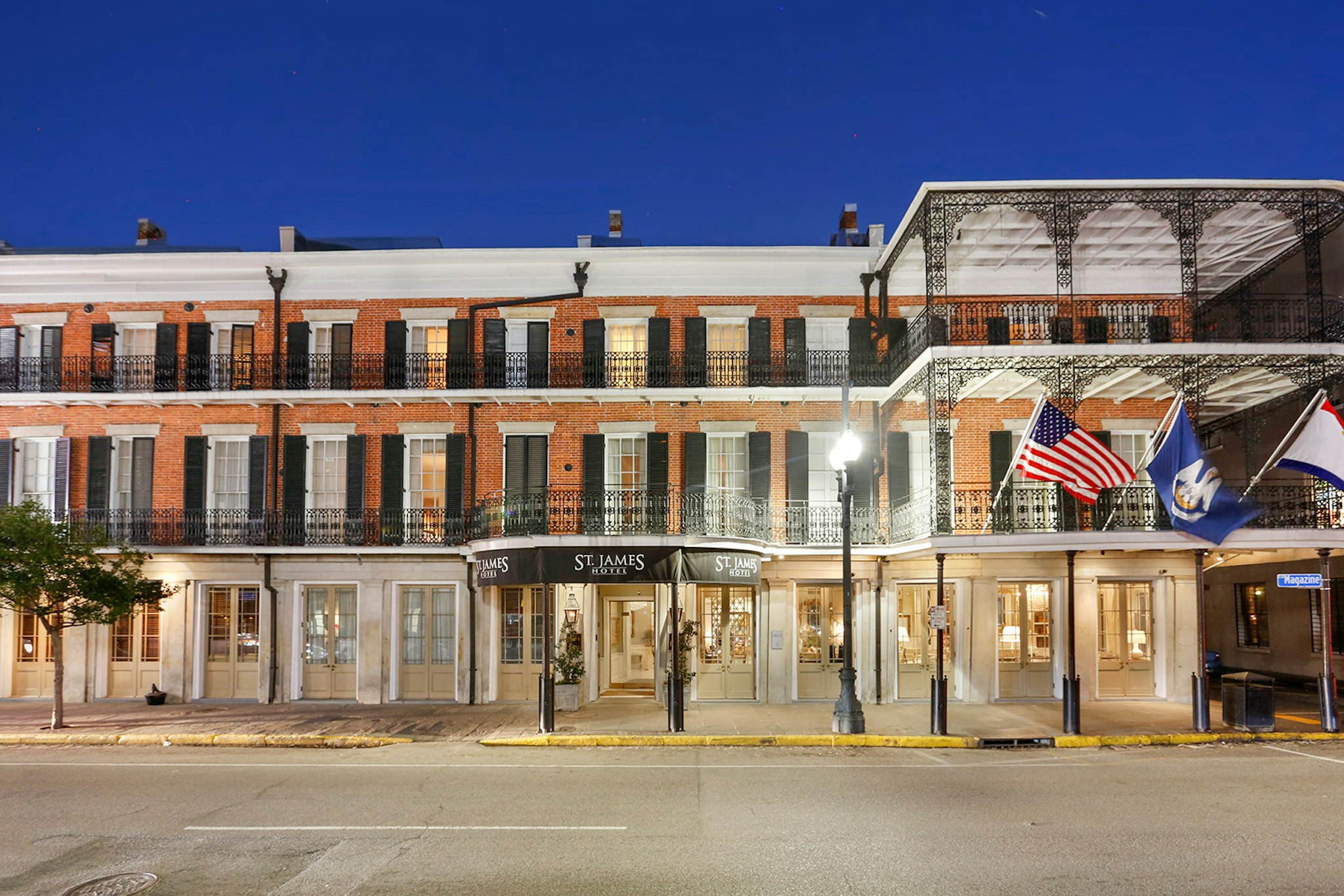 St James Hotel 2/80
