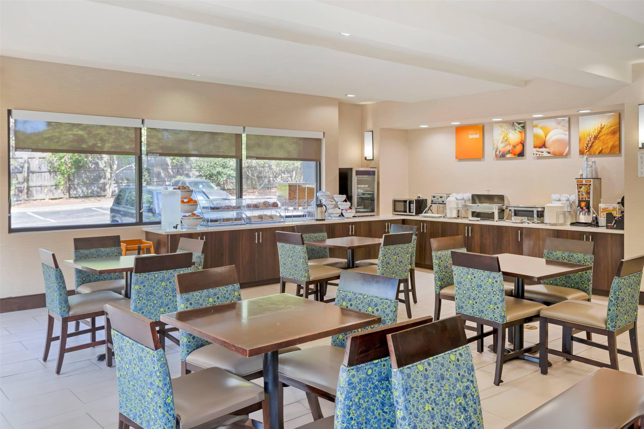 Comfort Suites Columbia Northeast Fort Jackson 39/52