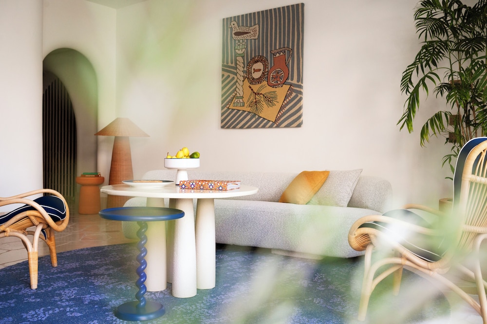 SUITE, TERRACE