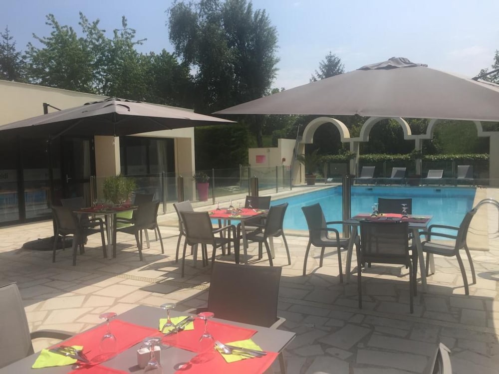 Ibis Styles Cognac 31/50