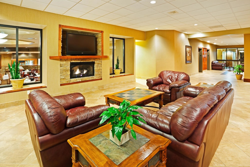 Holiday Inn Johnson City 44/79