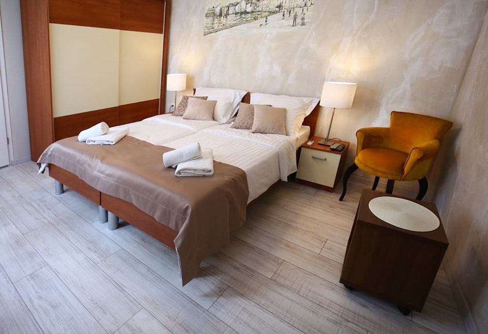 Luxury Lidija Rooms 4/50