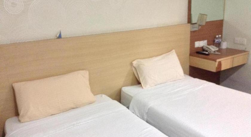 Maxim Hotel 23/43