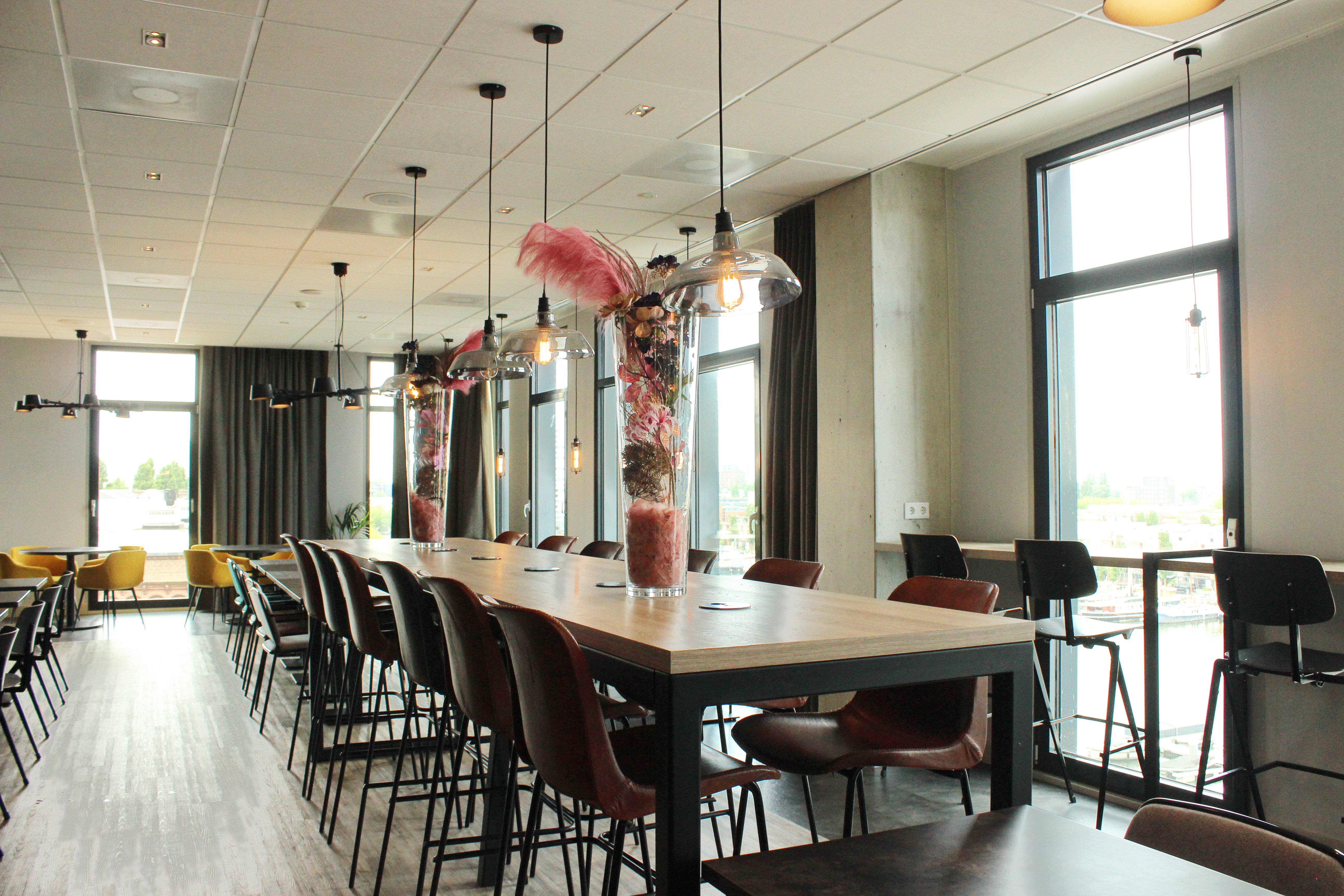 Holiday Inn - the niu, Fender Amsterdam by IHG 52/64