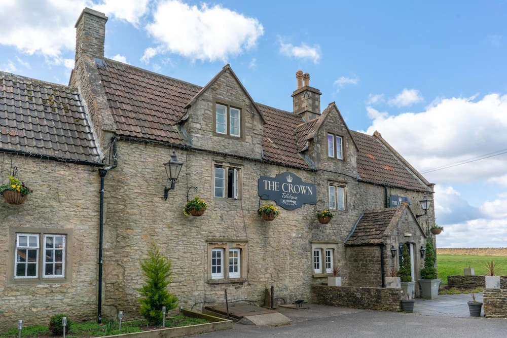 Crown Inn 39/47