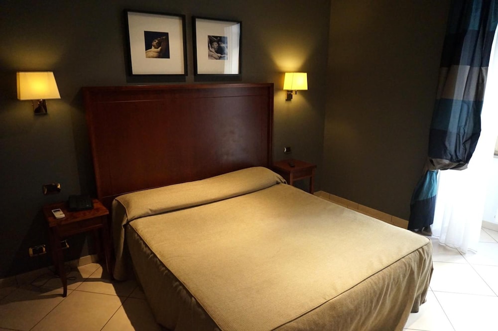 Hotel Taormina Roma 19/56