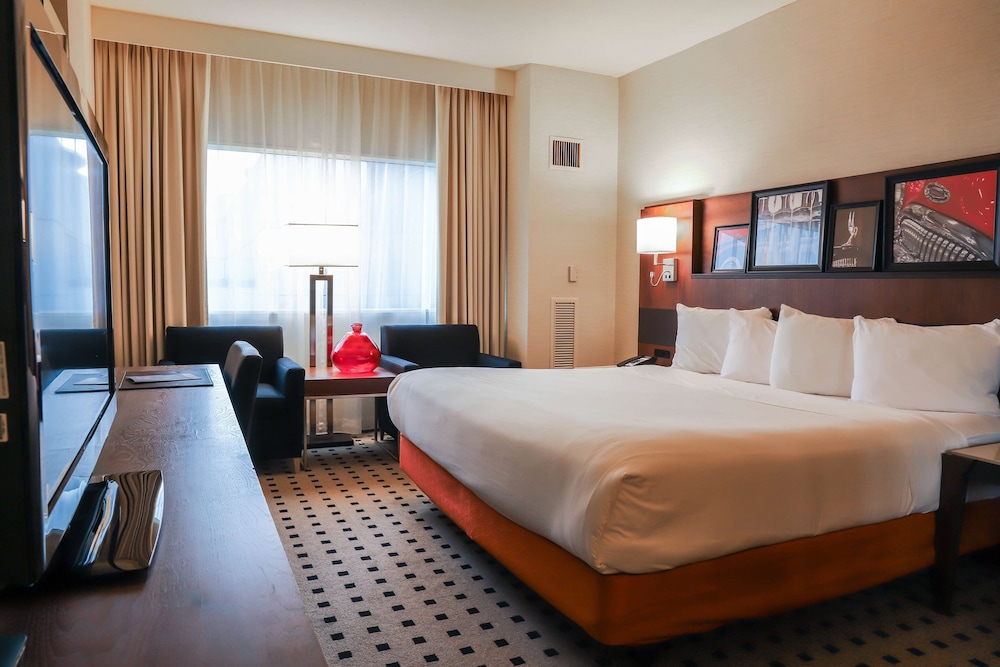 Radisson Plaza Hotel at Kalamazoo Center 30/66