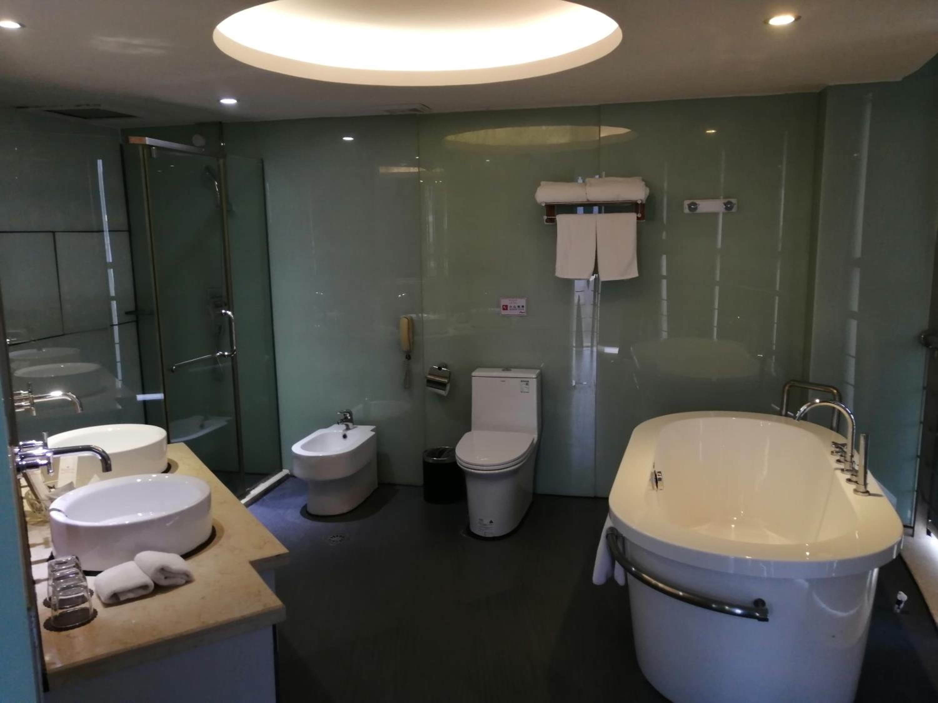 Ramada by Wyndham Meizhou 34/40