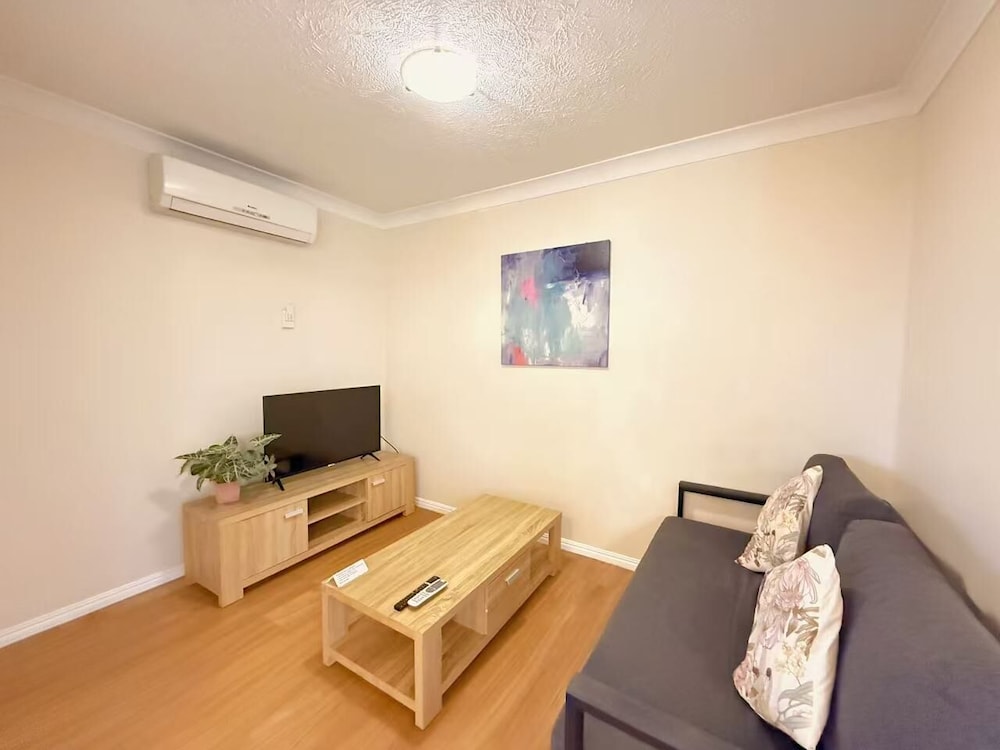 Karana Palms Self Contained Apartments 37/58