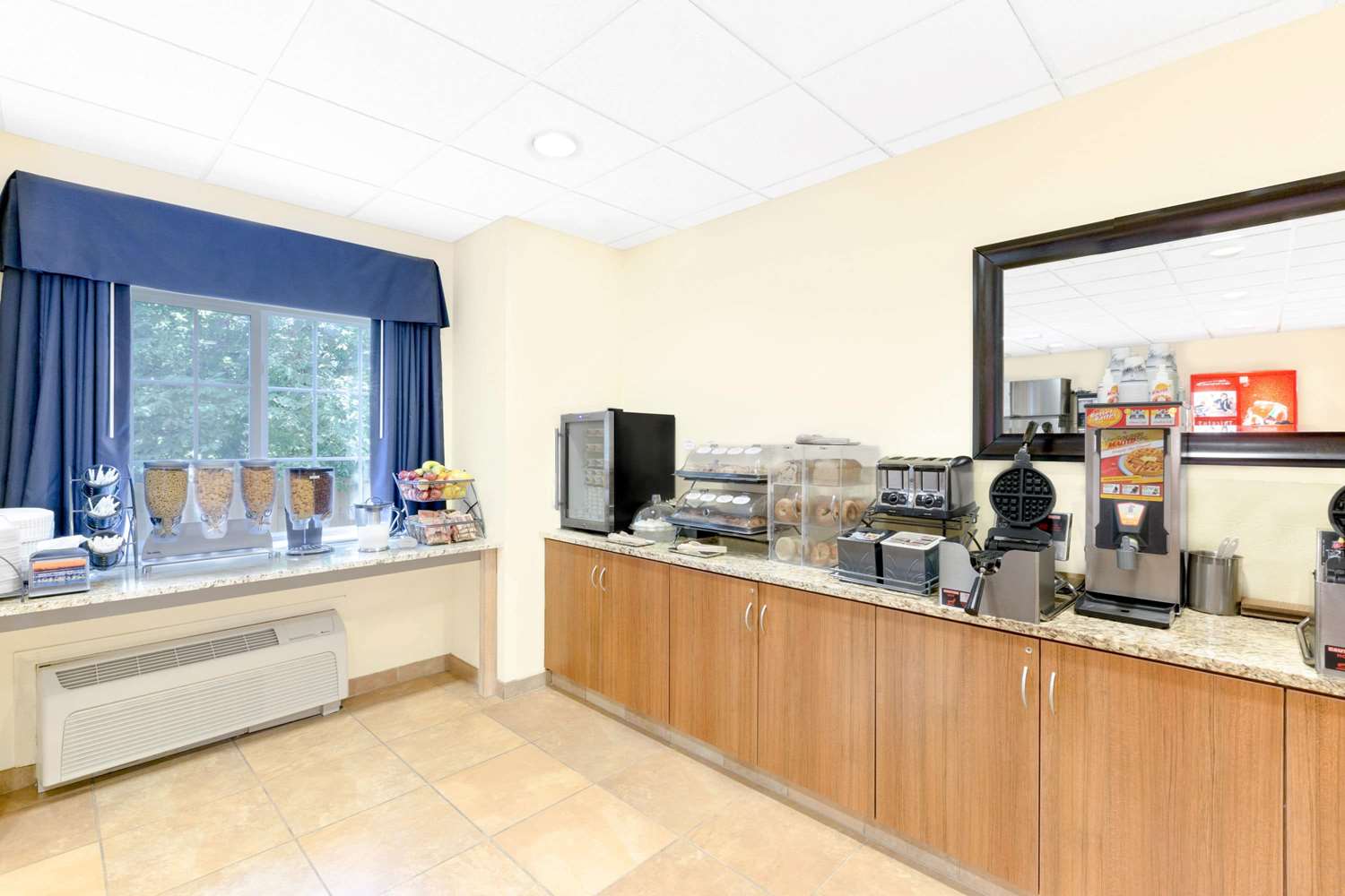 Microtel Inn & Suites by Wyndham Kearney 1/10