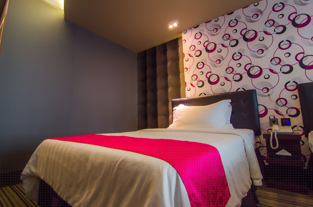 Eloisa Royal Suites 28/58