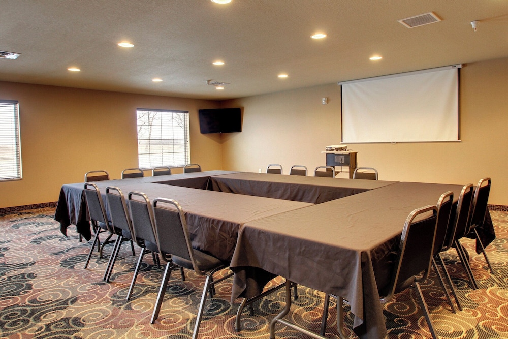 Cobblestone Hotel And Suites Broken Bow 38/51