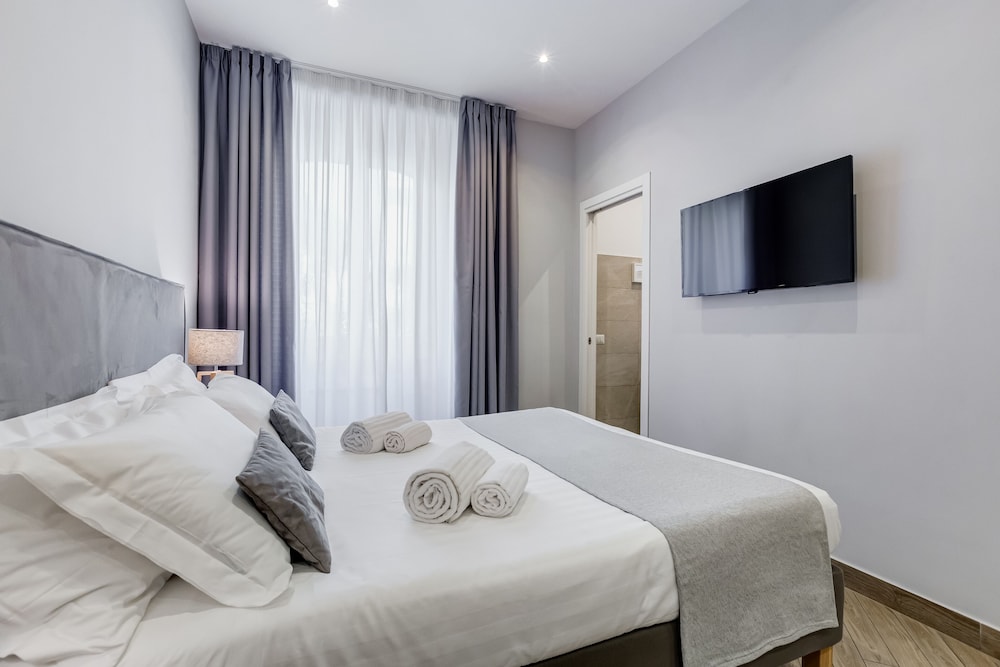 Colonna Luxury Suites 7/29