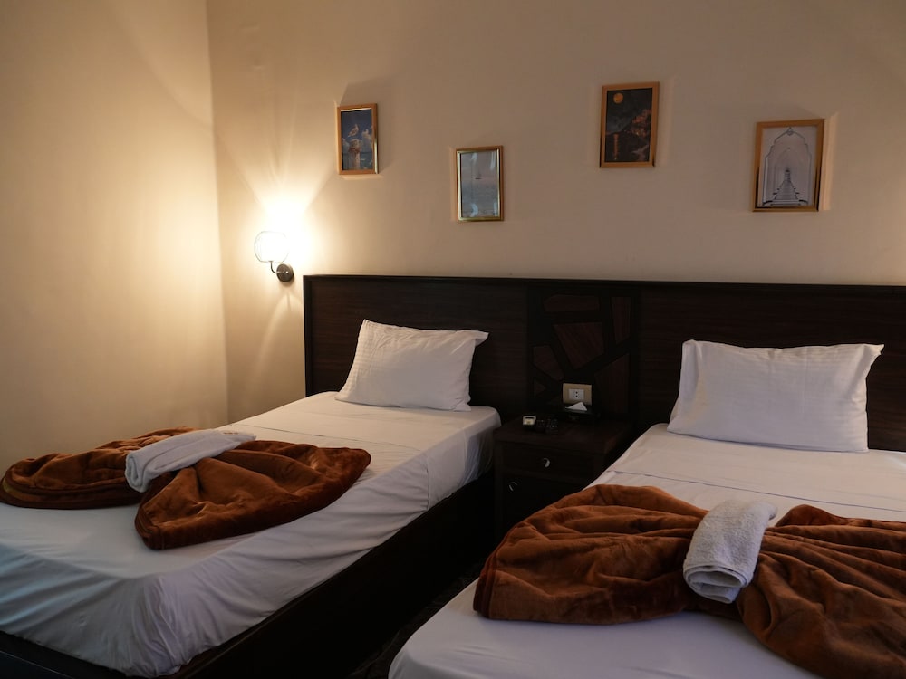 Montana Hotel 13/55