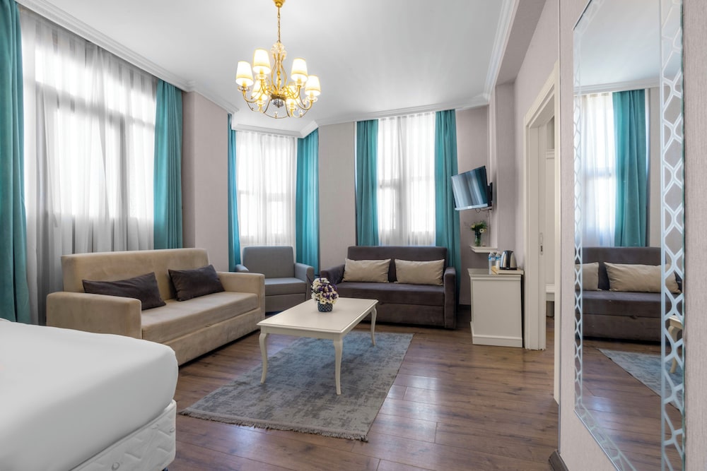 VALIDE HOTEL 47/53